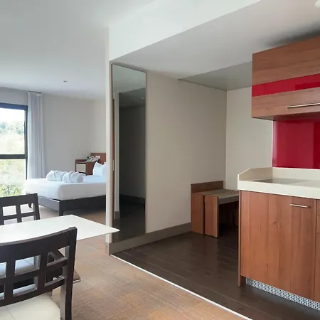 Metropole & Отель Лион