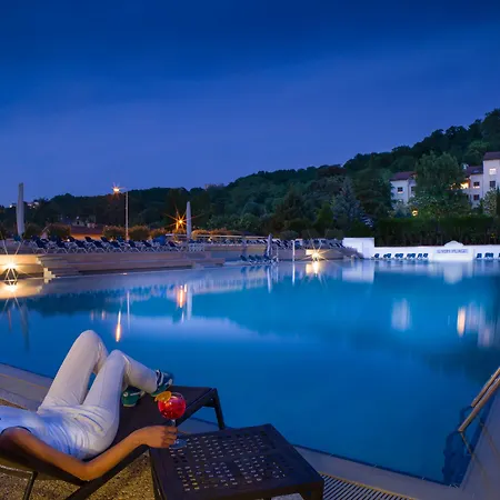 Metropole & Отель Лион