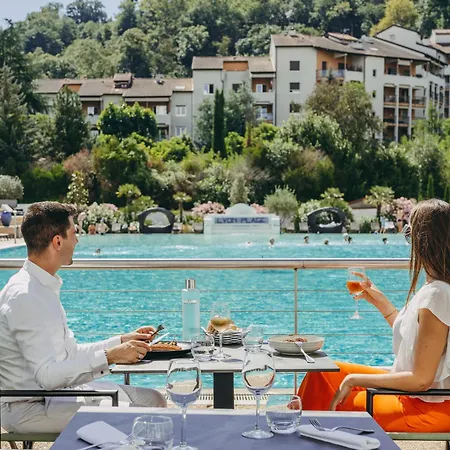 Metropole & 4*