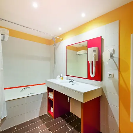 Ξενοδοχείο Metropole 4*