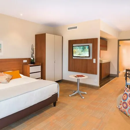 Metropole Hotel
