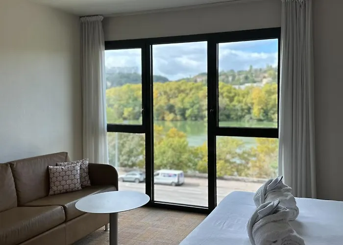 Metropole & Szálloda 4*