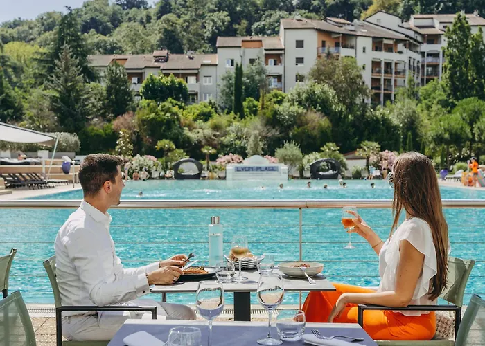 Metropole & 4*