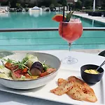 Отель Metropole & 4*