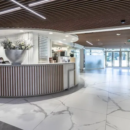 Metropole Hotel 4*