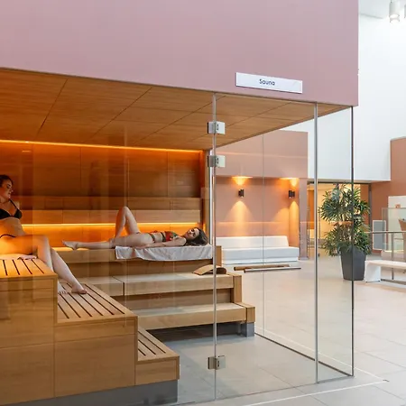 Metropole 4*