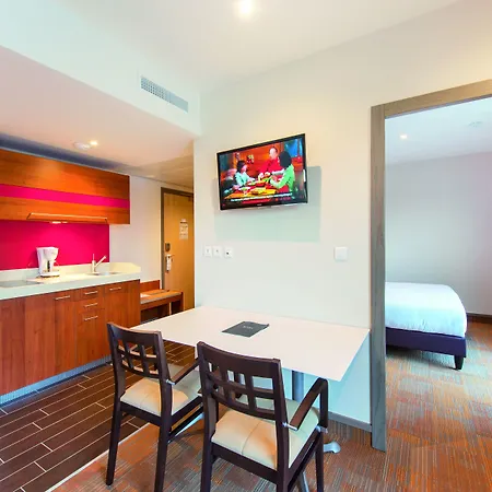 호텔 Metropole & 4*