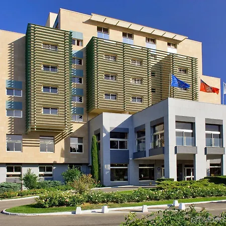 Metropole 4*