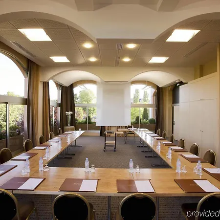 Metropole Hotel 4*